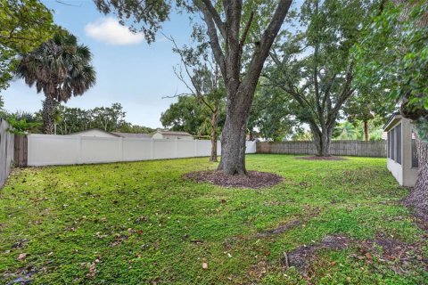 House in Winter Springs, Florida 3 bedrooms, 165.74 sq.m. № 2399137 - photo 20