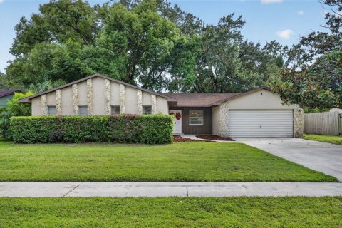 House in Winter Springs, Florida 3 bedrooms, 165.74 sq.m. № 2399137