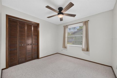 House in Winter Springs, Florida 3 bedrooms, 165.74 sq.m. № 2399137 - photo 16