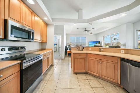 House in Punta Gorda, Florida 3 bedrooms, 211.54 sq.m. № 1567766 - photo 24
