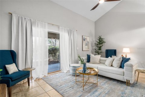 Condominio en alquiler en Gainesville, Florida, 2 dormitorios, 121.42 m2 № 1901795 - foto 3