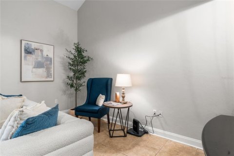 Condominio en alquiler en Gainesville, Florida, 2 dormitorios, 121.42 m2 № 1901795 - foto 5