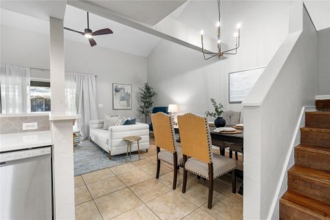 Condominio en alquiler en Gainesville, Florida, 2 dormitorios, 121.42 m2 № 1901795 - foto 8