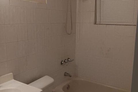 Apartment in Fort Pierce, Florida 3 bedrooms, 81.75 sq.m. № 1162967 - photo 1