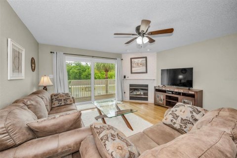 Townhouse in Indian Shores, Florida 3 bedrooms, 138.24 sq.m. № 1900449 - photo 13