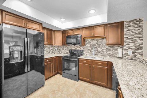 Townhouse in Indian Shores, Florida 3 bedrooms, 138.24 sq.m. № 1900449 - photo 4