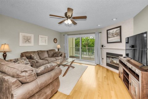 Townhouse in Indian Shores, Florida 3 bedrooms, 138.24 sq.m. № 1900449 - photo 12