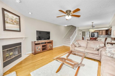 Townhouse in Indian Shores, Florida 3 bedrooms, 138.24 sq.m. № 1900449 - photo 14