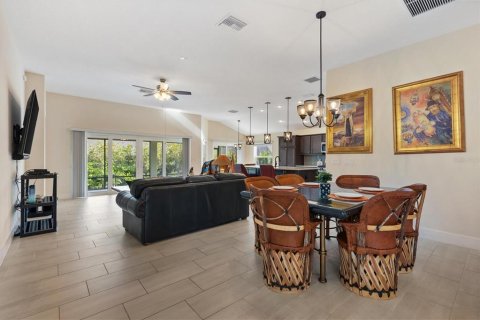 Villa ou maison à vendre à The Villages, Floride: 3 chambres, 178.19 m2 № 2316608 - photo 6