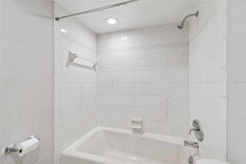 Casa en venta en Temple Terrace, Florida, 4 dormitorios, 202.16 m2 № 2129951 - foto 23