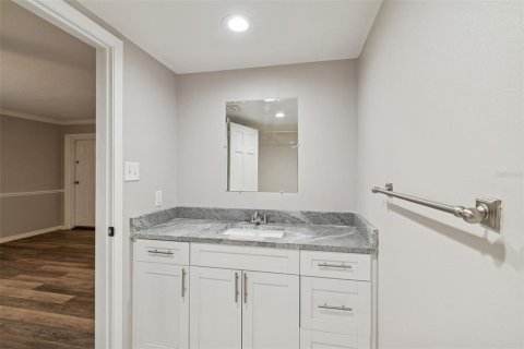 Casa en venta en Temple Terrace, Florida, 4 dormitorios, 202.16 m2 № 2129951 - foto 11