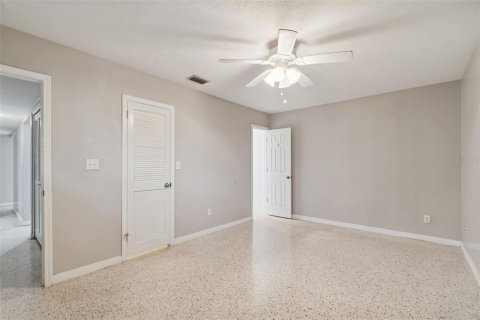 Casa en venta en Temple Terrace, Florida, 4 dormitorios, 202.16 m2 № 2129951 - foto 19