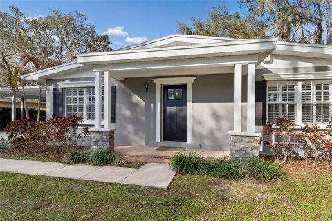Casa en venta en Temple Terrace, Florida, 4 dormitorios, 202.16 m2 № 2129951 - foto 2