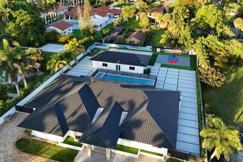 Купить виллу или дом в Майами, Флорида 4 комнаты, 555м2, № 1903625 - фото 3