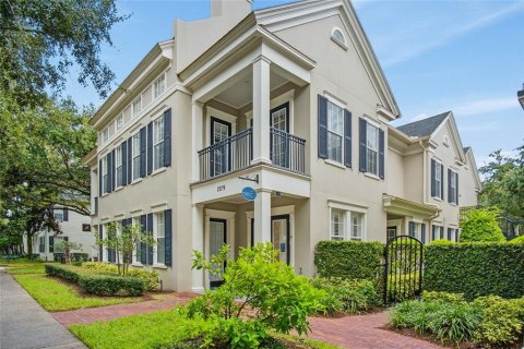 Townhouse in Orlando, Florida 6 bedrooms, 292.64 sq.m. № 2371323