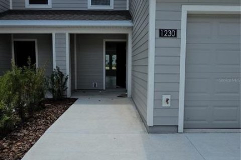 Townhouse in Davenport, Florida 3 bedrooms, 128.02 sq.m. № 2213591 - photo 2