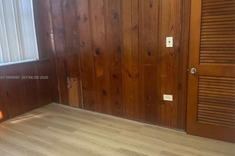 Propiedad comercial en alquiler en Miami, Florida, 1 dormitorio № 2031865 - foto 6