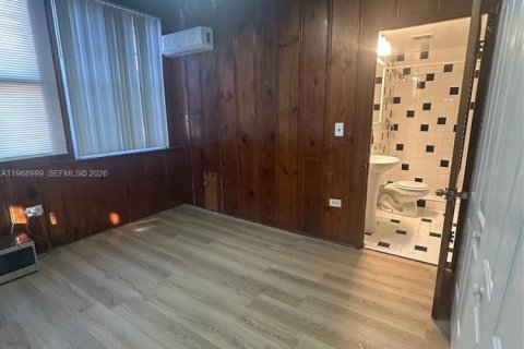Propiedad comercial en alquiler en Miami, Florida, 1 dormitorio № 2031865 - foto 7