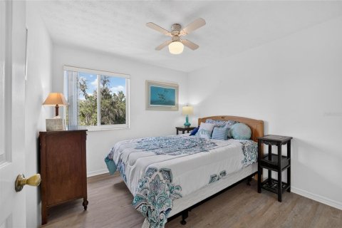 Condo in Crystal River, Florida, 3 bedrooms № 2203483 - photo 27