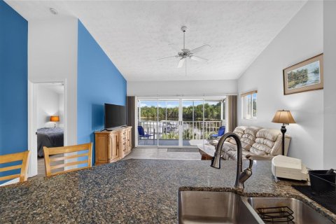 Condo in Crystal River, Florida, 3 bedrooms № 2203483 - photo 20
