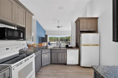 Condo in Crystal River, Florida, 3 bedrooms № 2203483 - photo 18