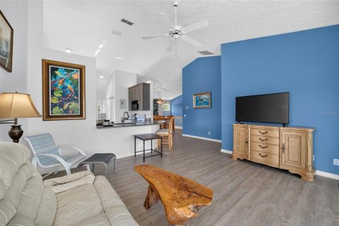 Condo in Crystal River, Florida, 3 bedrooms № 2203483 - photo 16