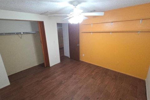 Снять в аренду квартиру в Зеферхиллс-Норт, Флорида 2 комнаты, 159.79м2, № 2216028 - фото 8