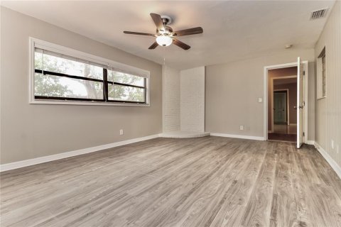 Casa en alquiler en Clearwater, Florida, 4 dormitorios, 175.49 m2 № 1905945 - foto 7