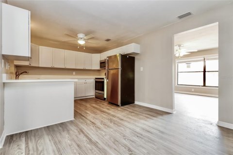 Casa en alquiler en Clearwater, Florida, 4 dormitorios, 175.49 m2 № 1905945 - foto 5