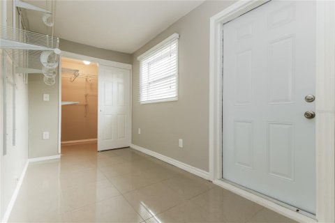 Casa en alquiler en Clearwater, Florida, 4 dormitorios, 175.49 m2 № 1905945 - foto 11