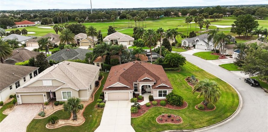 Villa ou maison à The Villages, Floride 3 chambres, 179.02 m2 № 1898963