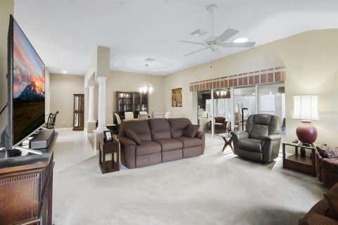 Casa en venta en The Villages, Florida, 3 dormitorios, 179.02 m2 № 1898963 - foto 18