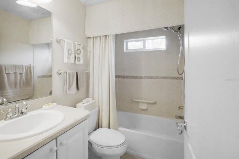 Casa en venta en The Villages, Florida, 3 dormitorios, 179.02 m2 № 1898963 - foto 13