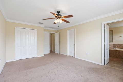 Villa ou maison à louer à Brandon, Floride: 4 chambres, 195.93 m2 № 2405468 - photo 5