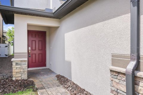 Villa ou maison à louer à Brandon, Floride: 4 chambres, 195.93 m2 № 2405468 - photo 2