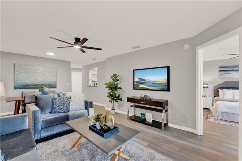 Condo in Kissimmee, Florida, 2 bedrooms  № 1873125 - photo 9