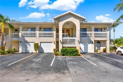 Condo in Kissimmee, Florida, 2 bedrooms  № 1873125 - photo 1