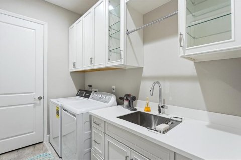 House in Bradenton, Florida 3 bedrooms, 209.96 sq.m. № 2239110 - photo 30