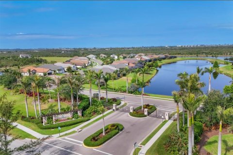 House in Bradenton, Florida 3 bedrooms, 209.96 sq.m. № 2239110 - photo 2