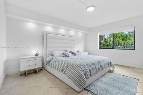 Condo in Weston, Florida, 2 bedrooms  № 1867533 - photo 11