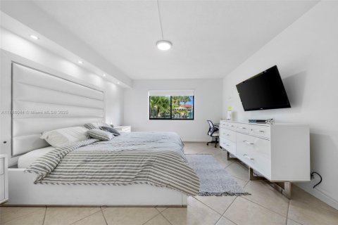 Condo in Weston, Florida, 2 bedrooms  № 1867533 - photo 12