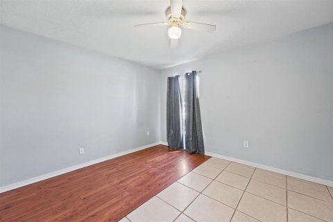 Villa ou maison à vendre à Deltona, Floride: 3 chambres, 120.59 m2 № 2419335 - photo 13
