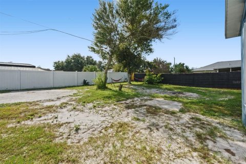 Villa ou maison à vendre à Deltona, Floride: 3 chambres, 120.59 m2 № 2419335 - photo 29