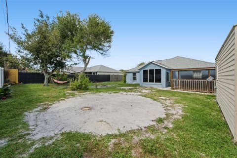 Villa ou maison à vendre à Deltona, Floride: 3 chambres, 120.59 m2 № 2419335 - photo 30