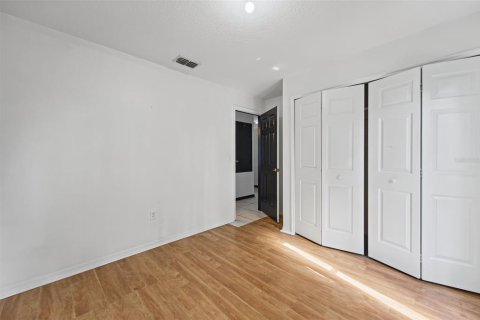 Villa ou maison à vendre à Deltona, Floride: 3 chambres, 120.59 m2 № 2419335 - photo 15