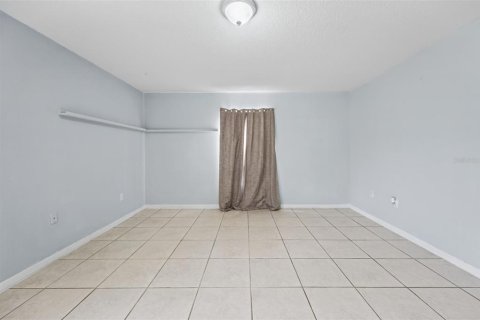 Villa ou maison à vendre à Deltona, Floride: 3 chambres, 120.59 m2 № 2419335 - photo 4