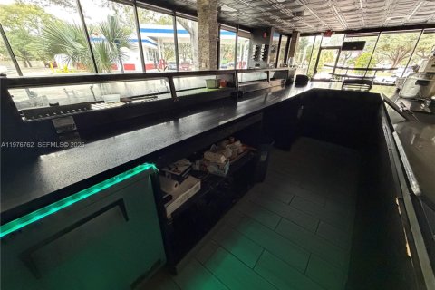 Propiedad comercial en venta en Cooper City, Florida № 2090286 - foto 24