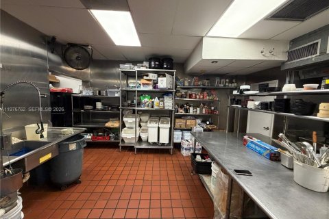 Propiedad comercial en venta en Cooper City, Florida № 2090286 - foto 4