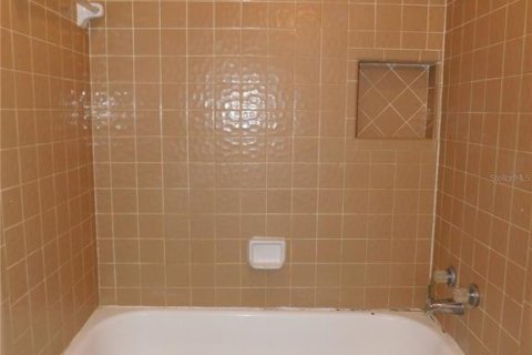 Villa ou maison à louer à Gainesville, Floride: 3 chambres, 95.88 m2 № 2148875 - photo 15
