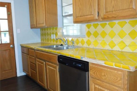 Villa ou maison à louer à Gainesville, Floride: 3 chambres, 95.88 m2 № 2148875 - photo 7